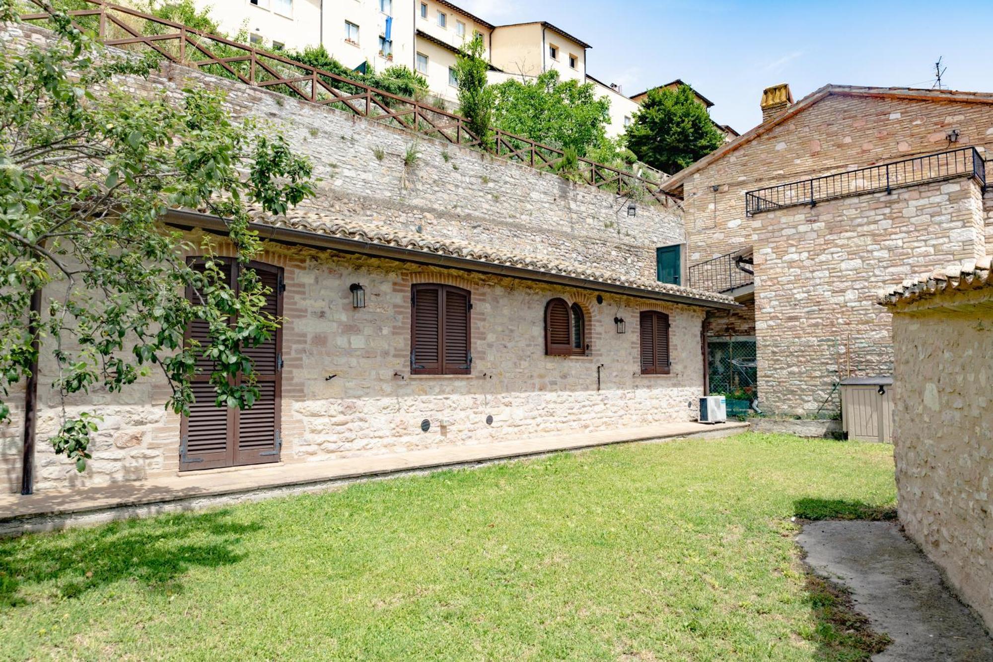 Villa Rustic House, Con Patio E Giardino, Assisi Centro Exterior foto